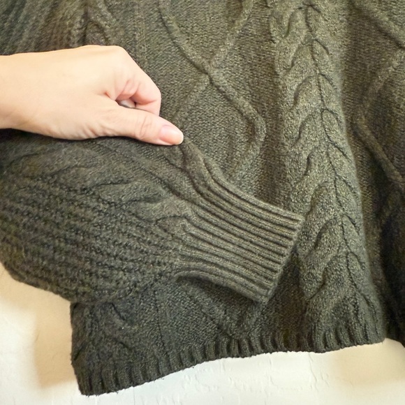 Old Navy Sweater SoSoft Mock Neck Cable Knit Dark Green Academia Small - Picture 3 of 10